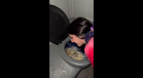 poop in pussy|Slut Gets Shit Fucked into Her Pussy